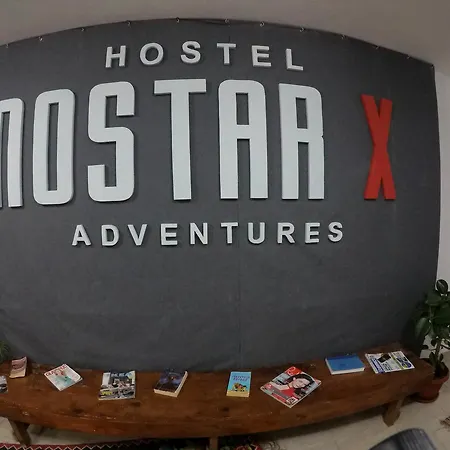 호스텔 X Adventures 모스타르